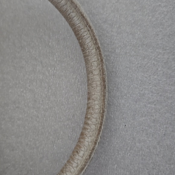 Pre Loved MCM Vintage White and Gold Handbag - Picture 8 of 14